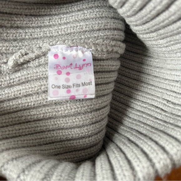 BARI LYNN | Leopard sequin hat with fur Pom pom - Picture 5 of 5